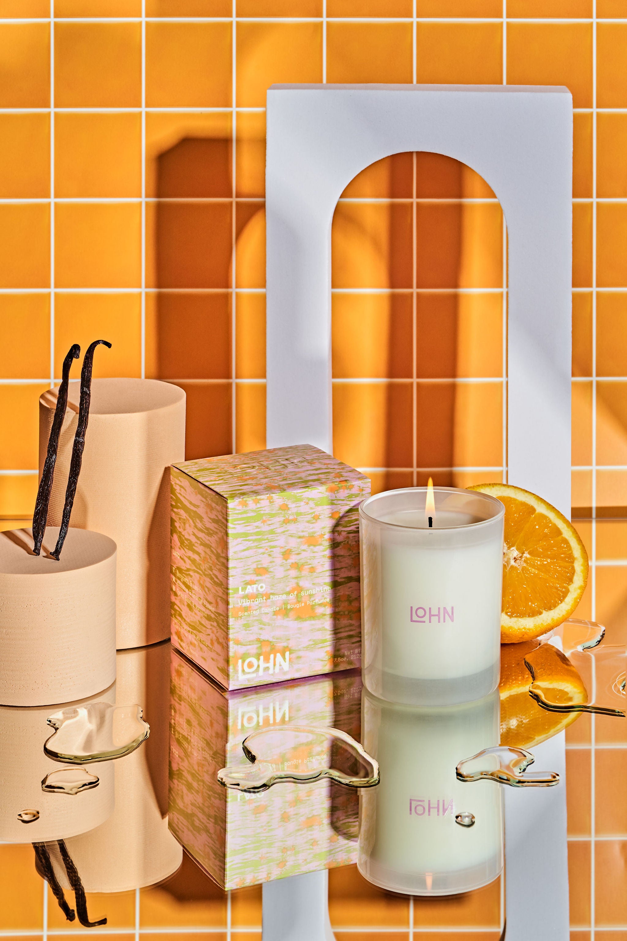 Citrusy/Gourmand Luxury Candle - LATO LOHN candle - vegan, cruelty-free, paraben-free, phthalate-free.