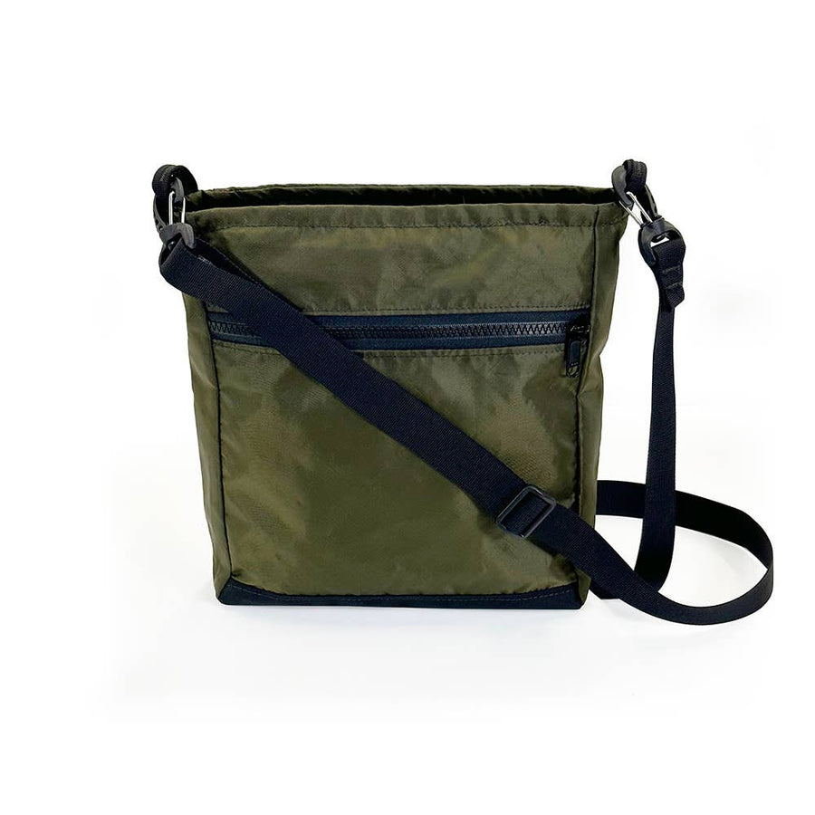 Flowfold Crossbody bag 3L - made from recycled water bottles - Made in Maine